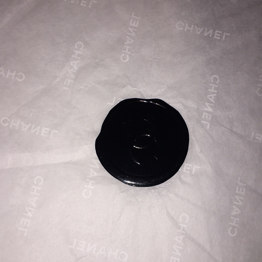 Authentic Chanel box - Picture 4 of 9